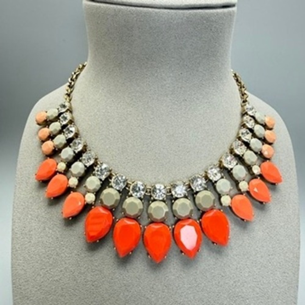 J CREW Peach Orange Crystal Bib Necklace 16-18" Adjustable Statement 2010s Chic